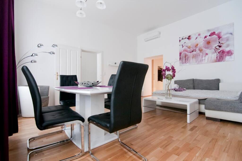 Central Apartment Vienna City Center Dış mekan fotoğraf